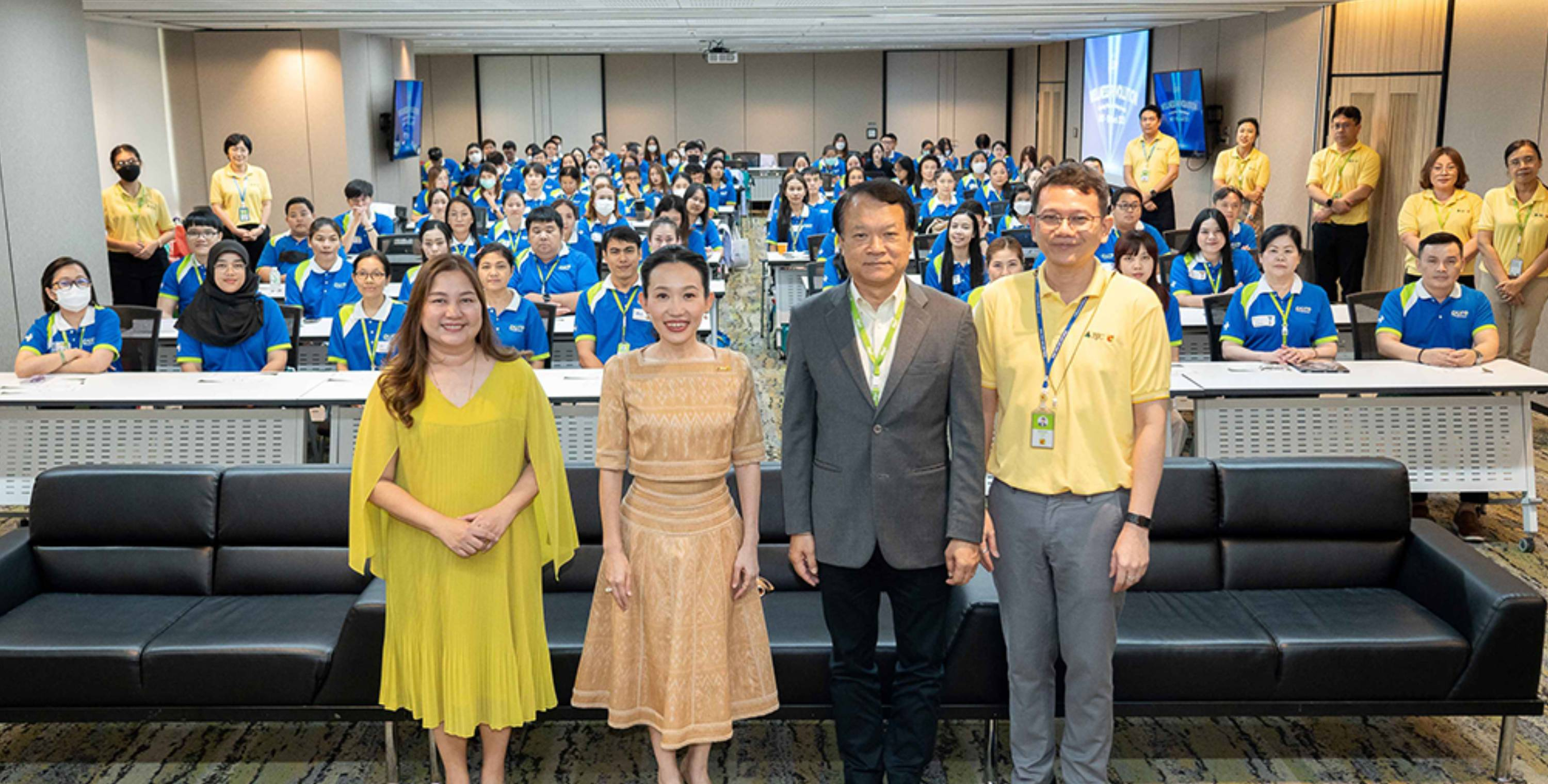 กลุ่มบีเจซี บิ๊กซี จัดงาน สัมมนาผู้จัดการร้านยาเพรียว พร้อมมอบประกาศนียบัตรให้แก่พนักงานที่ทำผลงานยอดเยี่ยมในปีที่ผ่านมา