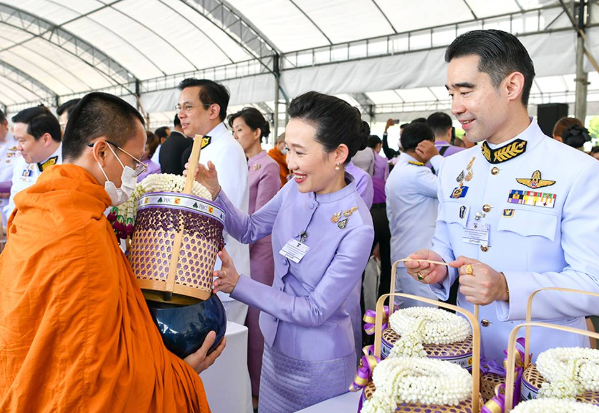กลุ่มบีเจซี บิ๊กซี ร่วมพิธีเฉลิมพระเกียรติ สมเด็จพระนางเจ้าสุทิดา พัชรสุธาพิมลลักษณ พระบรมราชินี  เนื่องในโอกาสวันเฉลิมพระชนมพรรษา ๓ มิถุนายน ๒๕๖๘