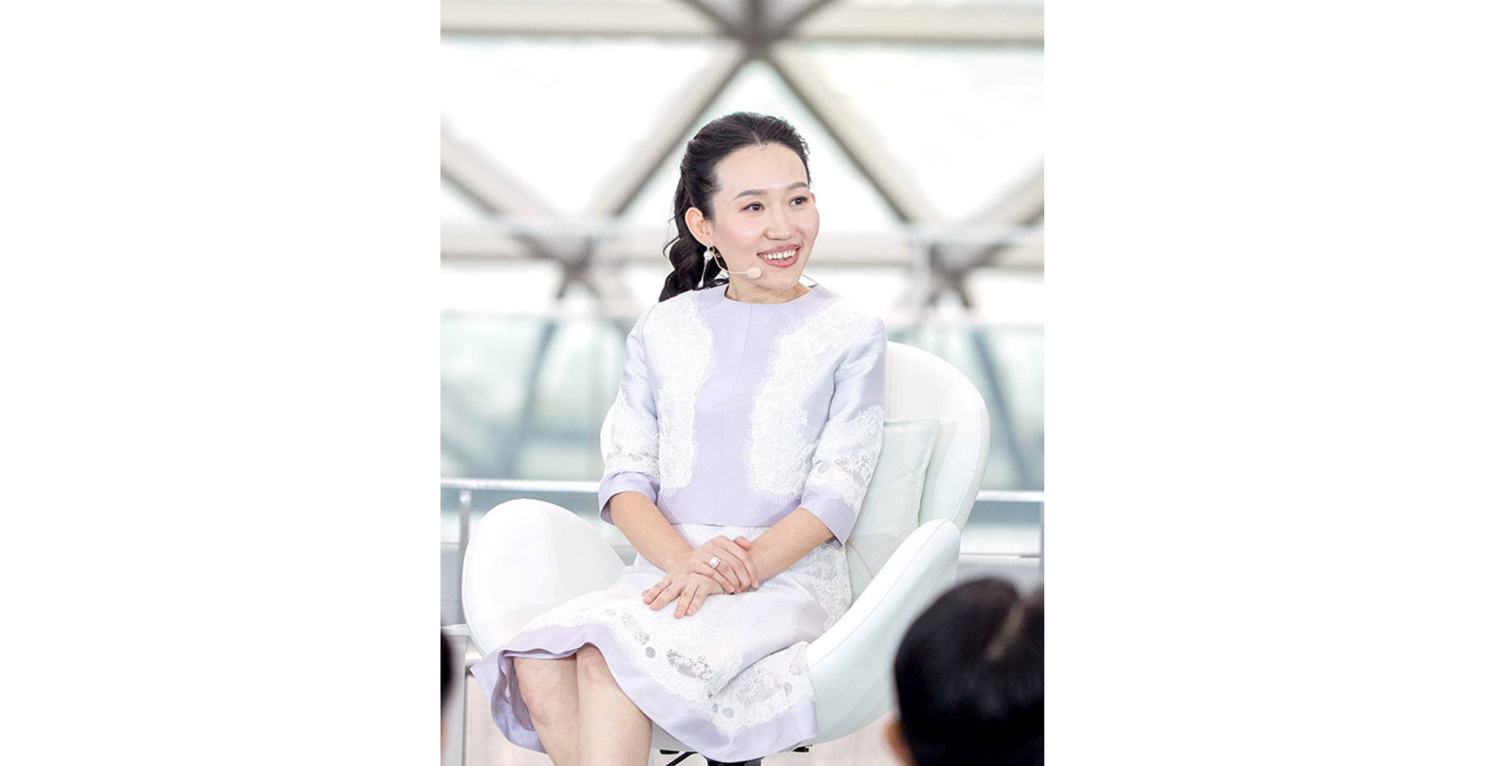 คุณฐาปณี เตชะเจริญวิกุล ซีอีโอหญิงแห่ง BJC ร่วมเสวนาบนเวทีระดับโลก  CNBC Converge Live ถ่ายทอดมุมมองผู้นำรุ่นใหม่แห่งเอเชีย